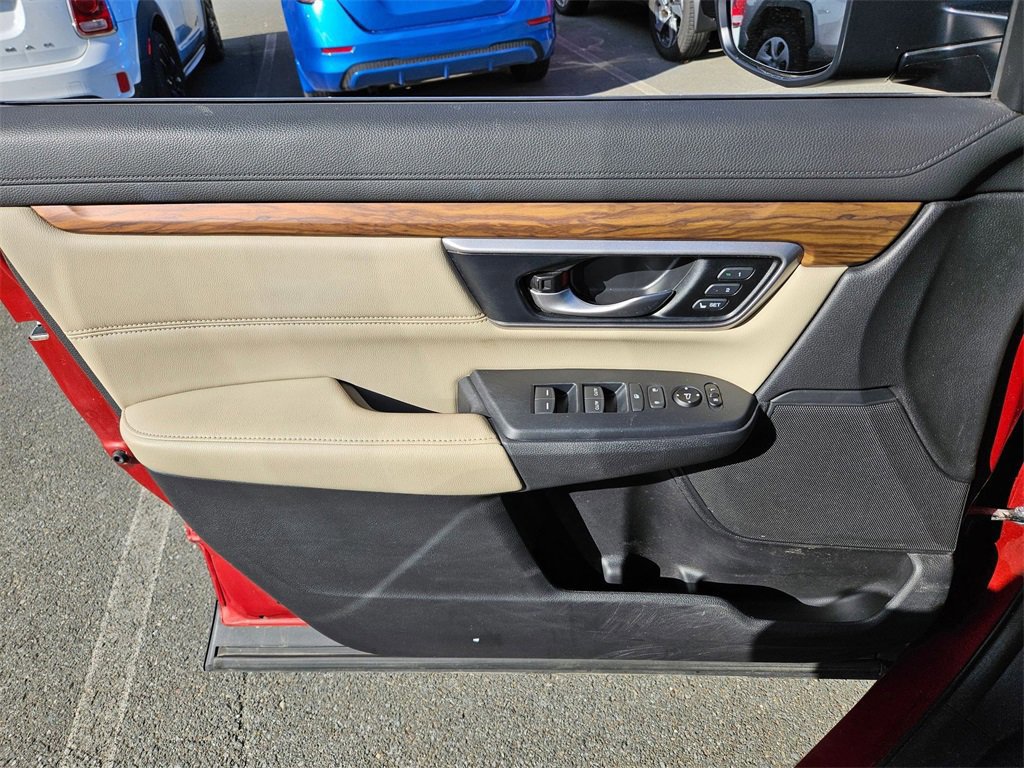 Used 2018 Honda CR-V Touring image 7