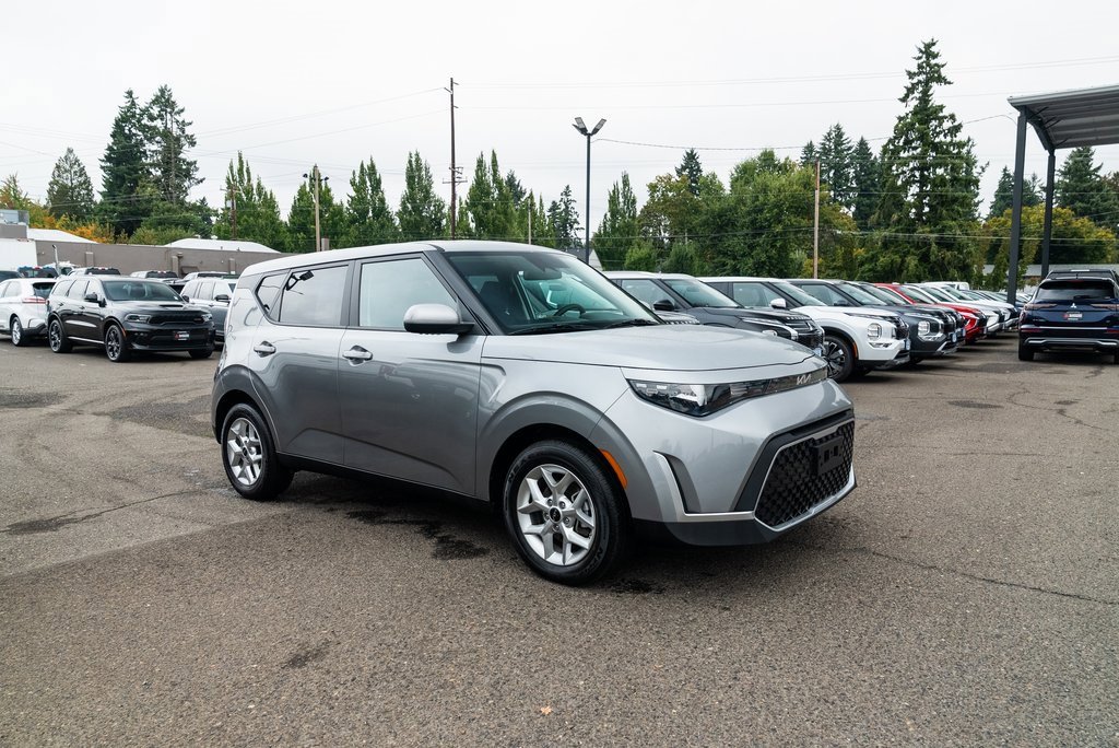 Used 2024 Kia Soul LX w/ Option Group 015 image 26