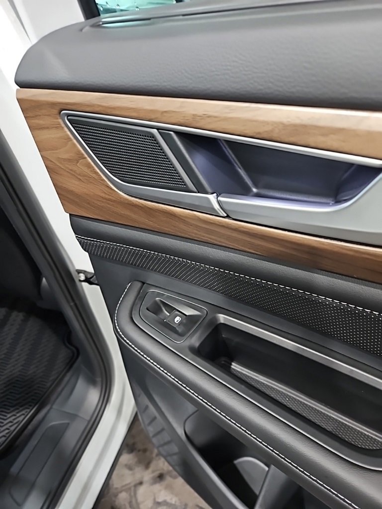 New 2026 Volkswagen Atlas SE image 16