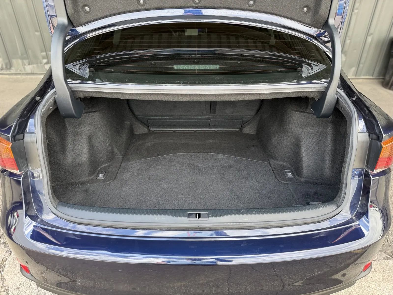 Used 2019 Lexus IS 300 Base image 16