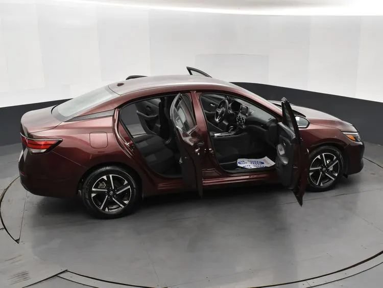 Used 2025 Nissan Sentra SV FWD image 6