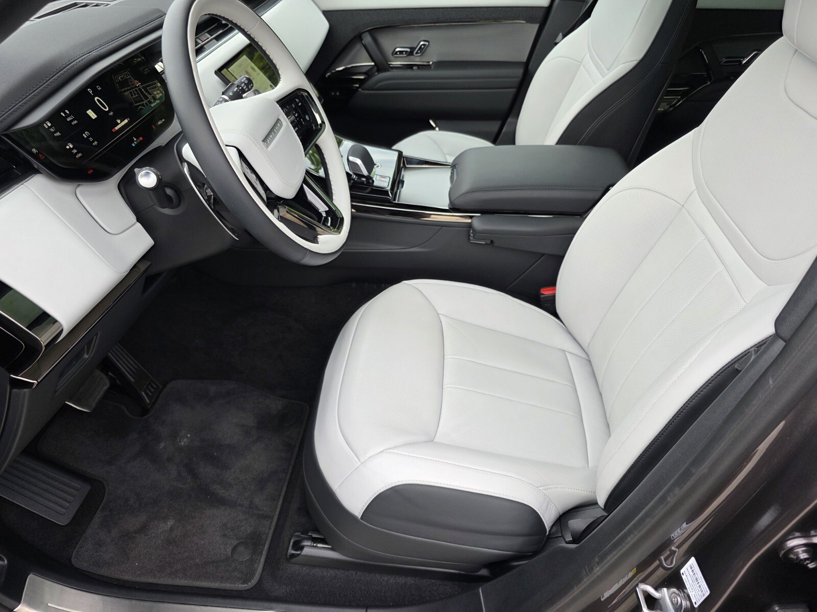 Certified 2025 Land Rover Range Rover Sport Dynamic SE AWD/4WD image 10