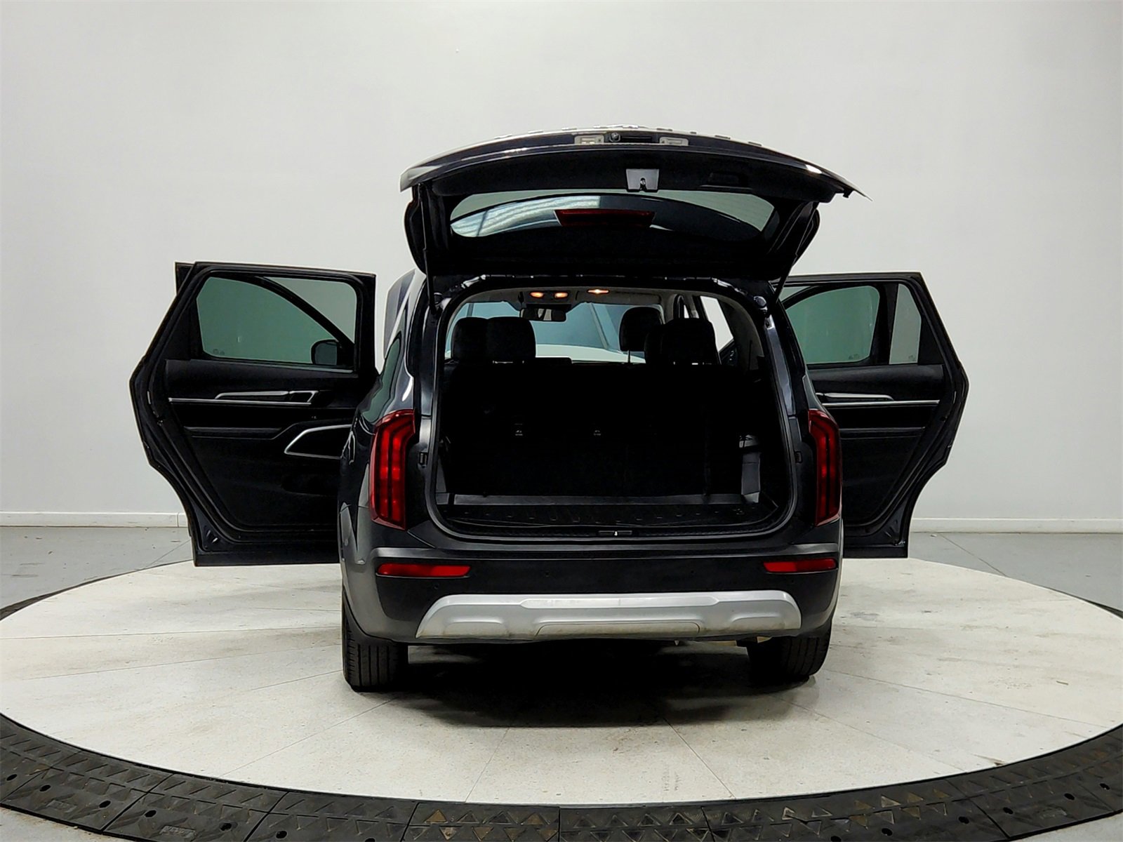 Used 2021 Kia Telluride LX image 14