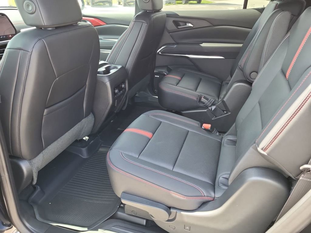 New 2026 Chevrolet Traverse RS w/ LPO, Floor Liner Package image 25