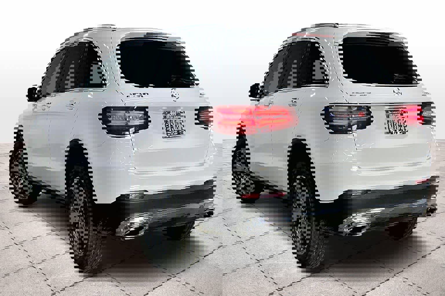 Used 2019 Mercedes-Benz GLC 300 4MATIC image 14