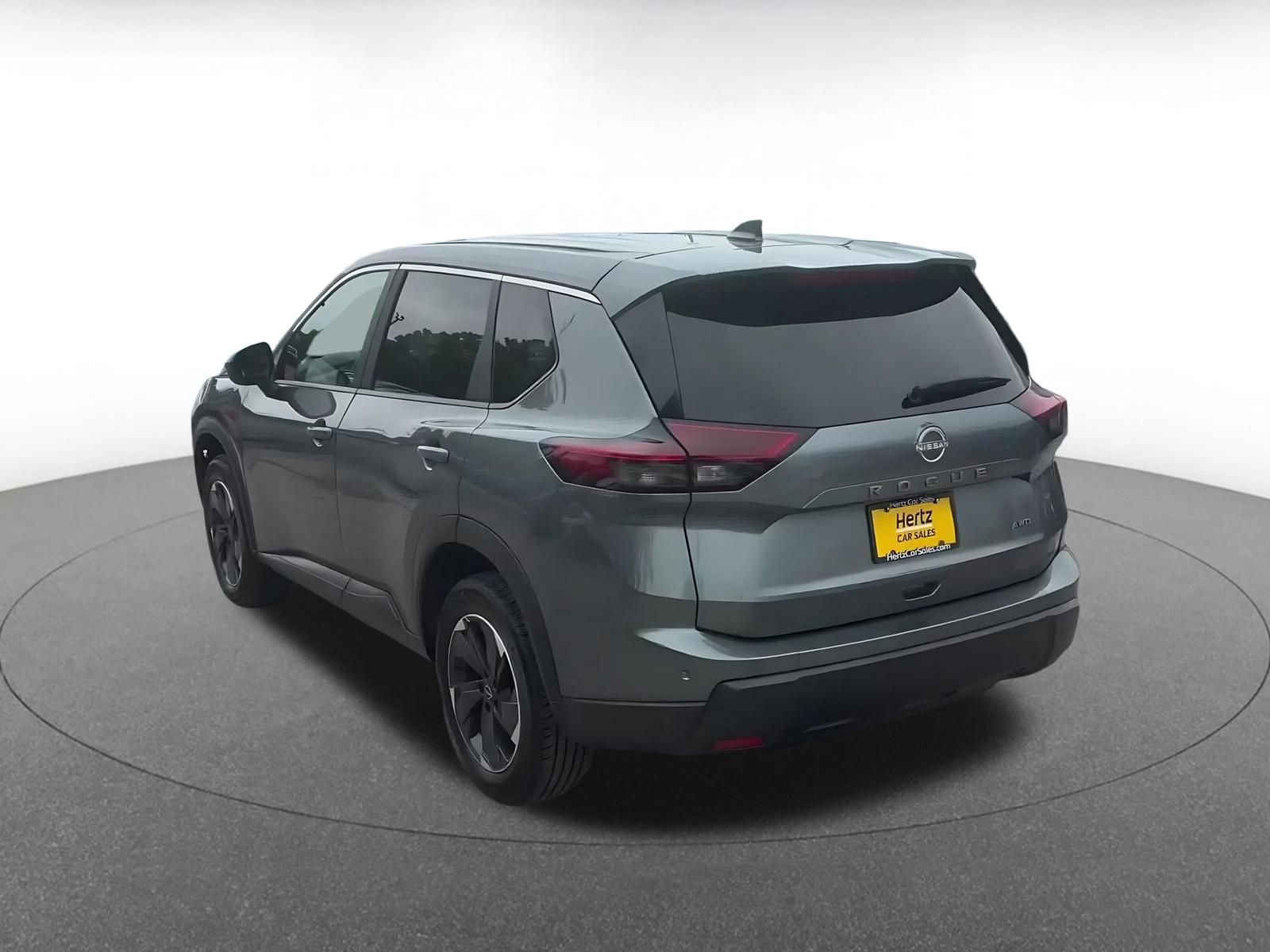 Used 2025 Nissan Rogue SV AWD/4WD image 11