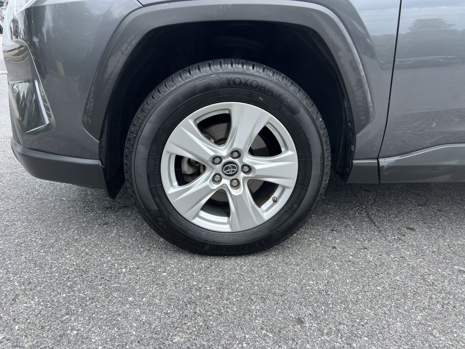 Used 2019 Toyota RAV4 XLE w/ All Weather Liner Package AWD/4WD image 12