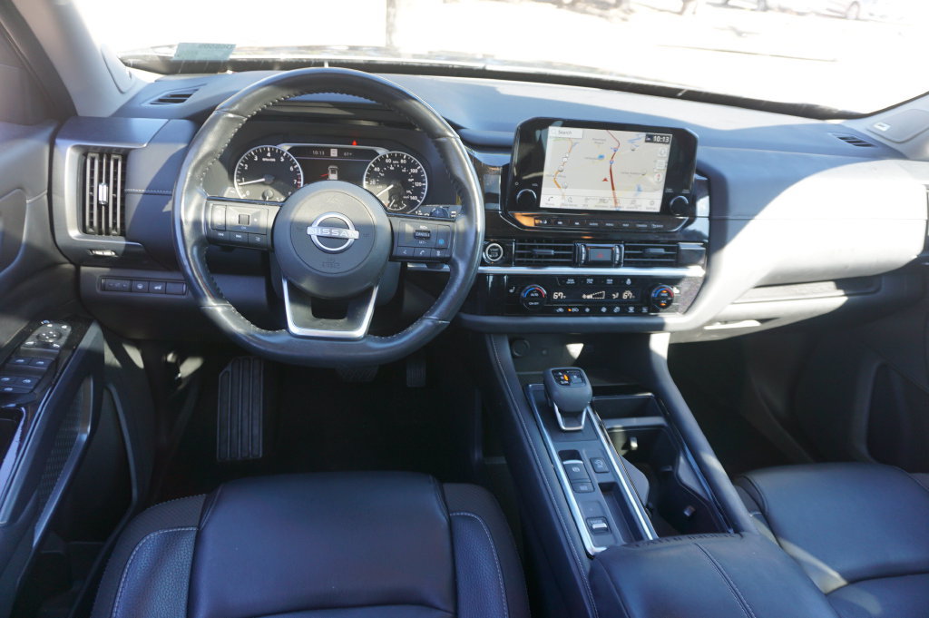 Used 2024 Nissan Pathfinder SL w/ SL Premium Package FWD image 6