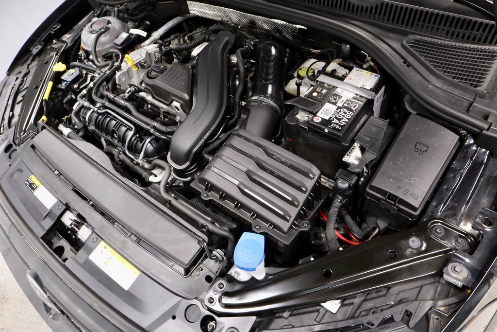 Used 2025 Volkswagen Jetta SE image 18