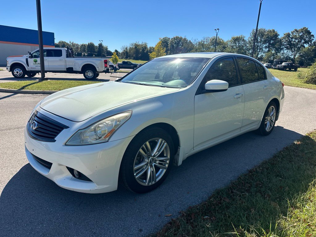 Used 2010 INFINITI G37 Journey w/ Premium Pkg RWD image 3