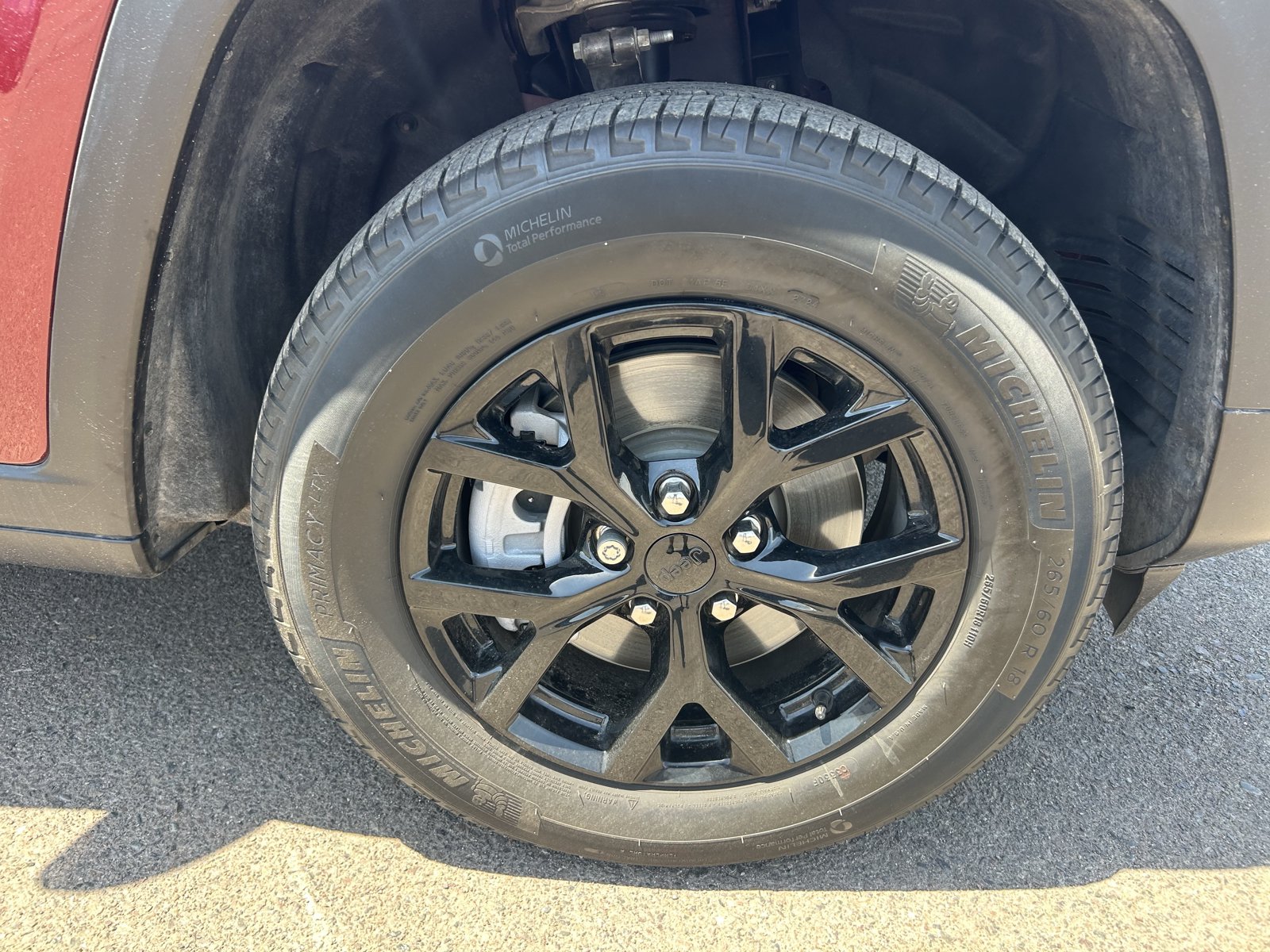 Used 2024 Jeep Grand Cherokee L Altitude AWD/4WD image 9