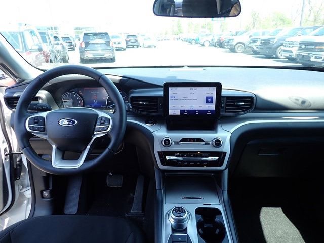 Used 2024 Ford Explorer XLT w/ Class IV Trailer Tow Package AWD/4WD image 13
