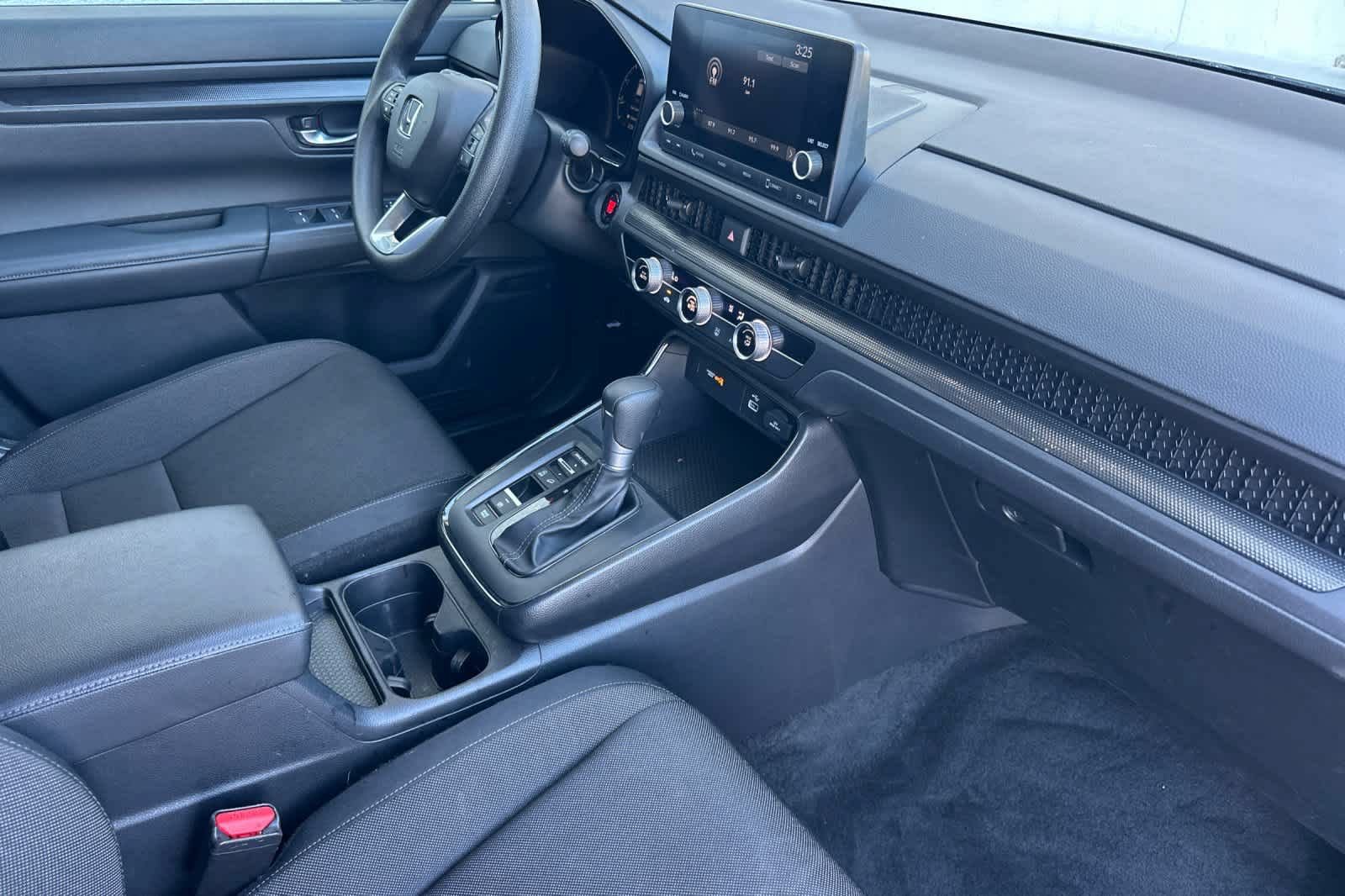 Used 2025 Honda CR-V LX image 16