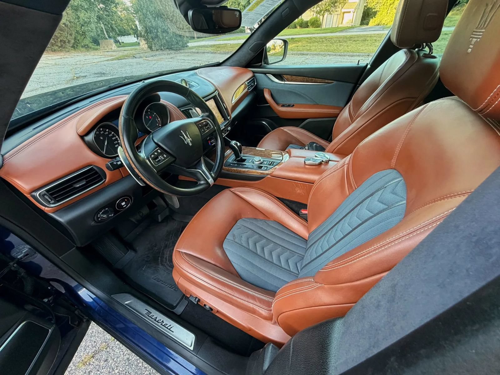 Used 2018 Maserati Levante GranLusso AWD/4WD image 62