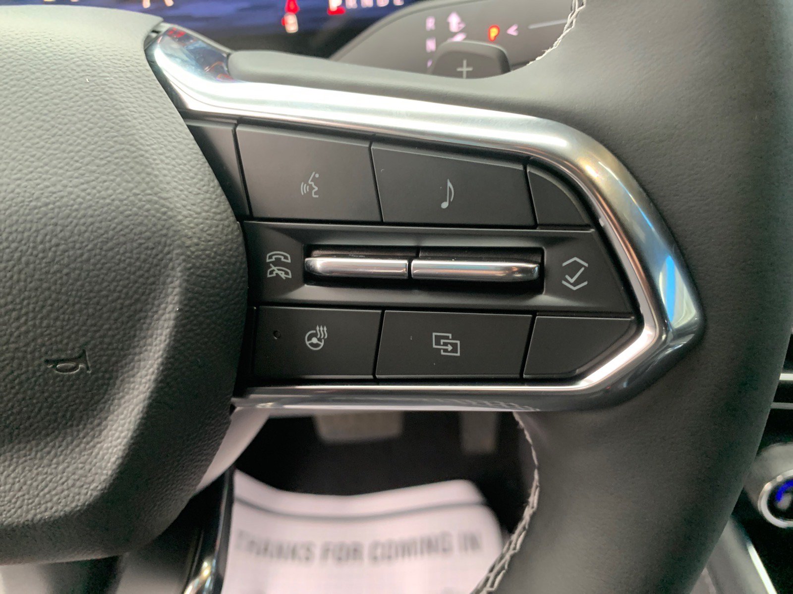 New 2027 Chevrolet Traverse LT w/ Sun and Wheel Package AWD/4WD image 14
