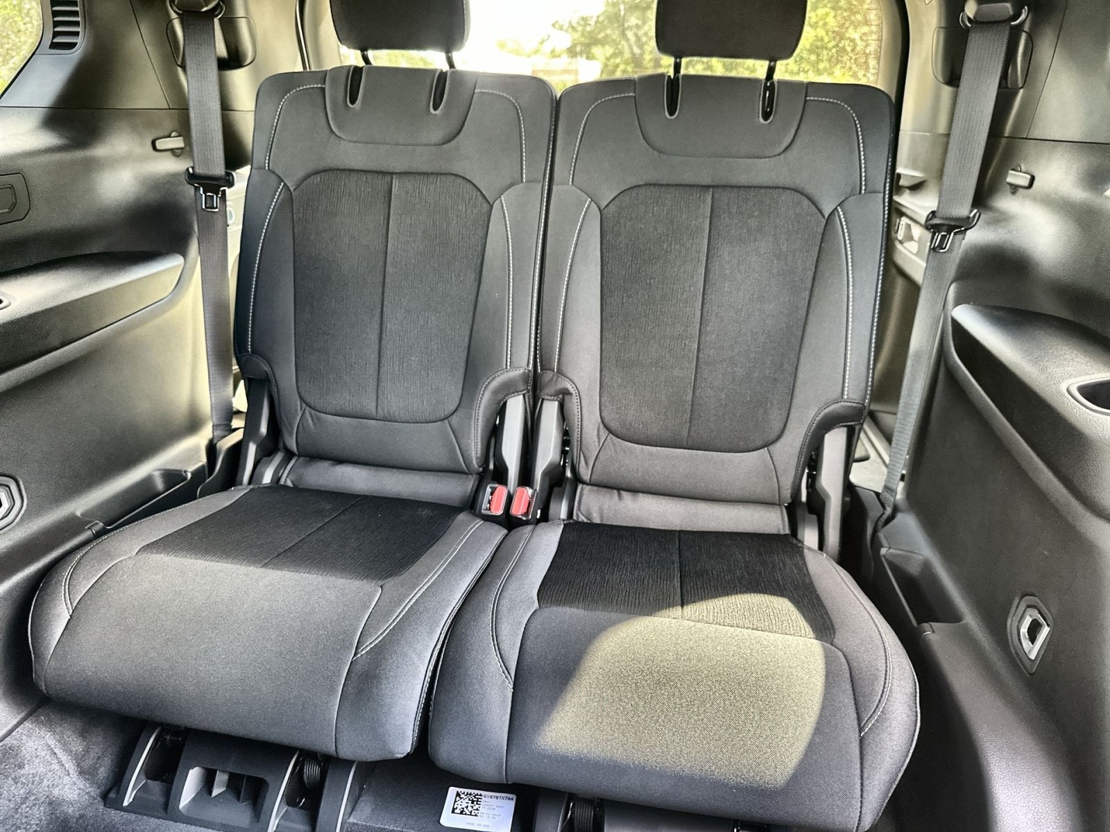 New 2025 Jeep Grand Cherokee L Laredo w/ Luxury Tech Group I AWD/4WD image 25