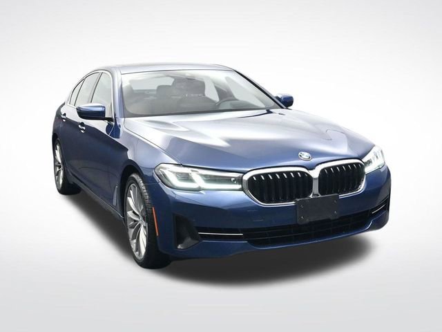 Used 2022 BMW 540i xDrive w/ Premium Package image 2
