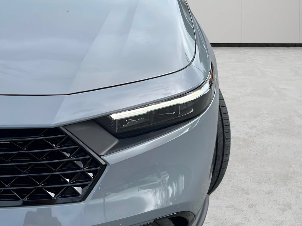 Used 2025 Honda Accord SE image 19