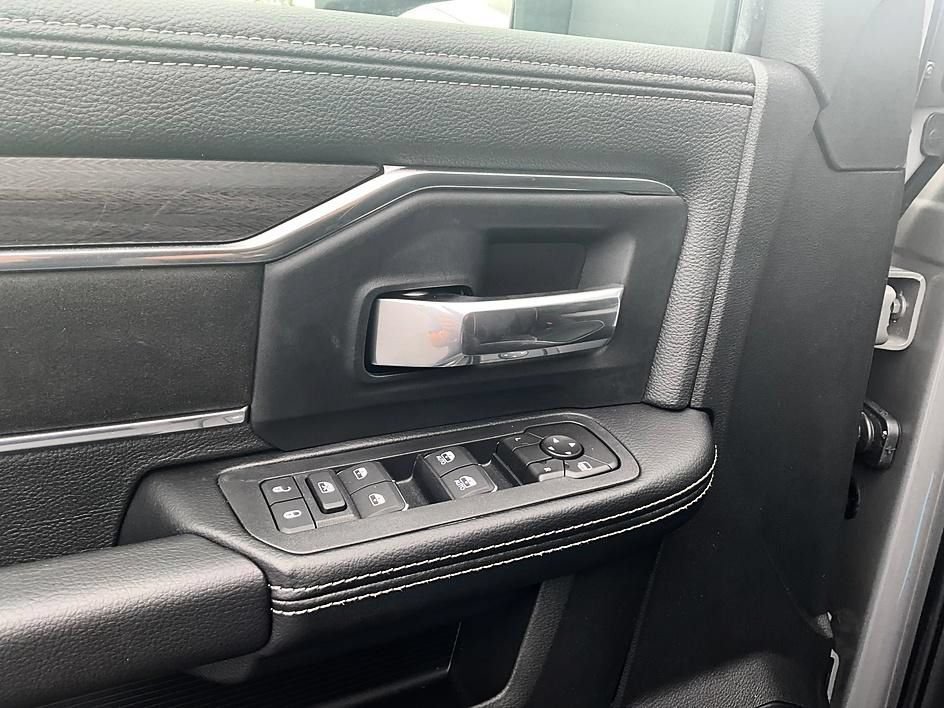 New 2026 RAM 5500 4x4 Crew Cab w/ Laramie Trim Package image 11