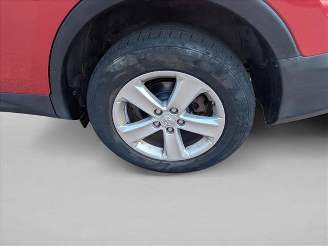 Used 2014 Toyota RAV4 XLE AWD/4WD image 9