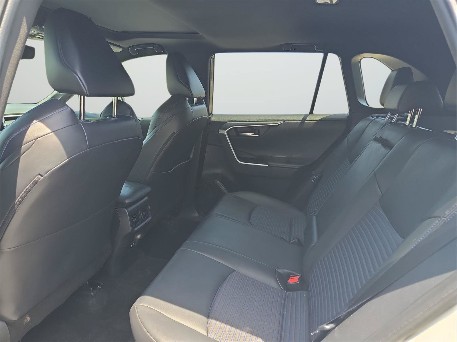 Used 2020 Toyota RAV4 XSE w/ All Weather Liner Package AWD/4WD image 19