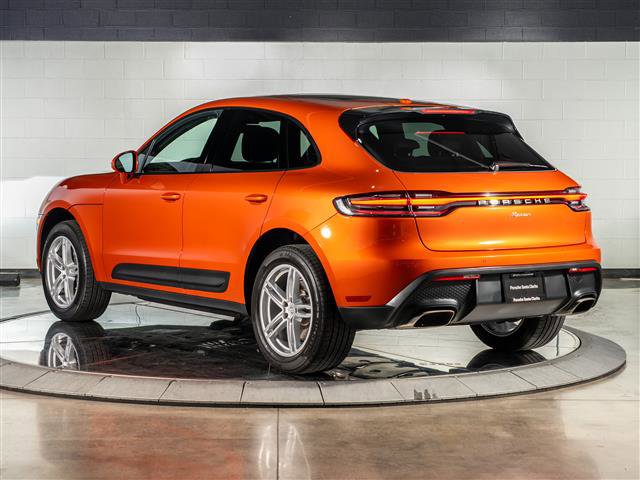 Certified 2025 Porsche Macan image 3