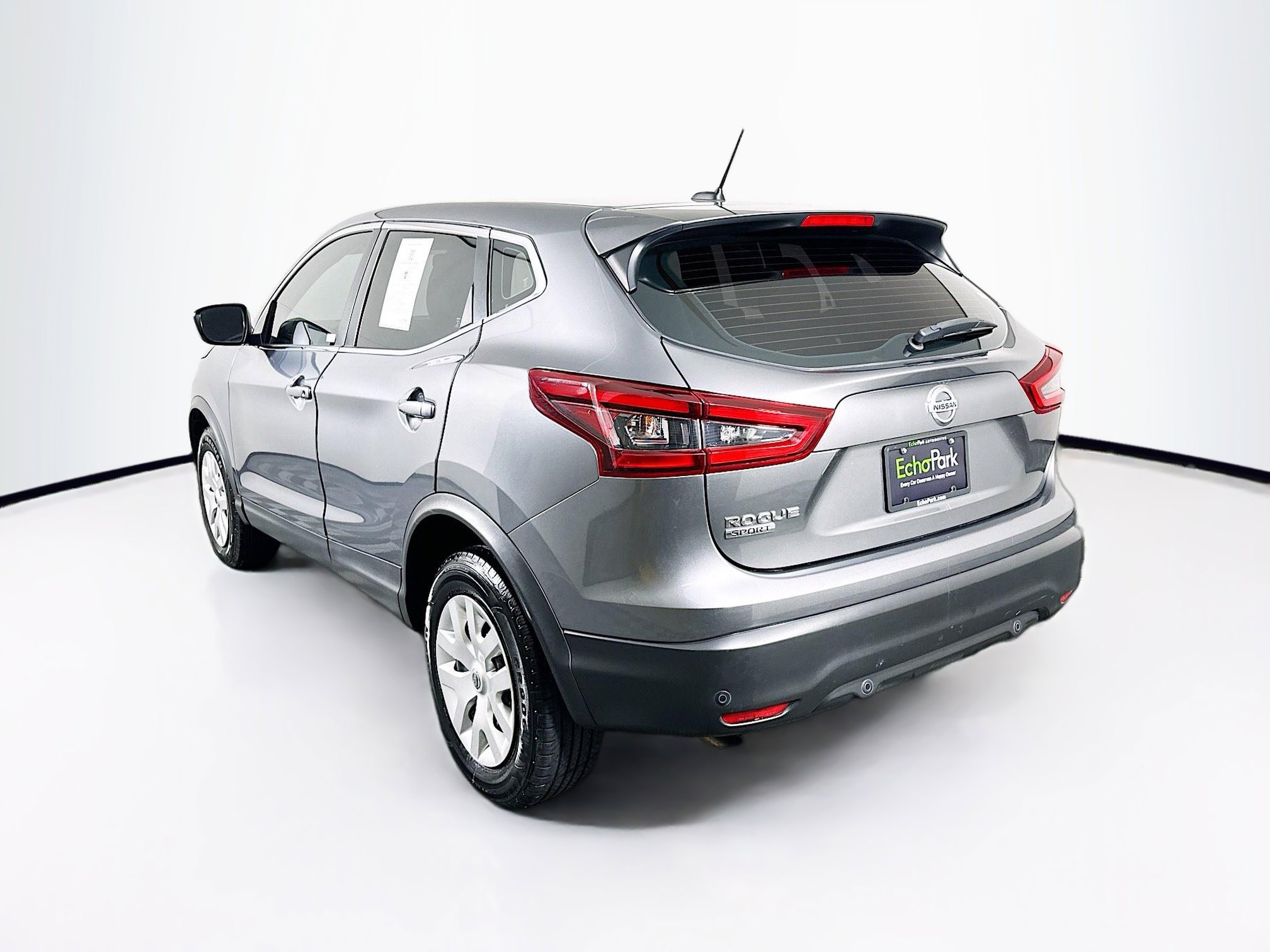 Used 2020 Nissan Rogue Sport S image 5