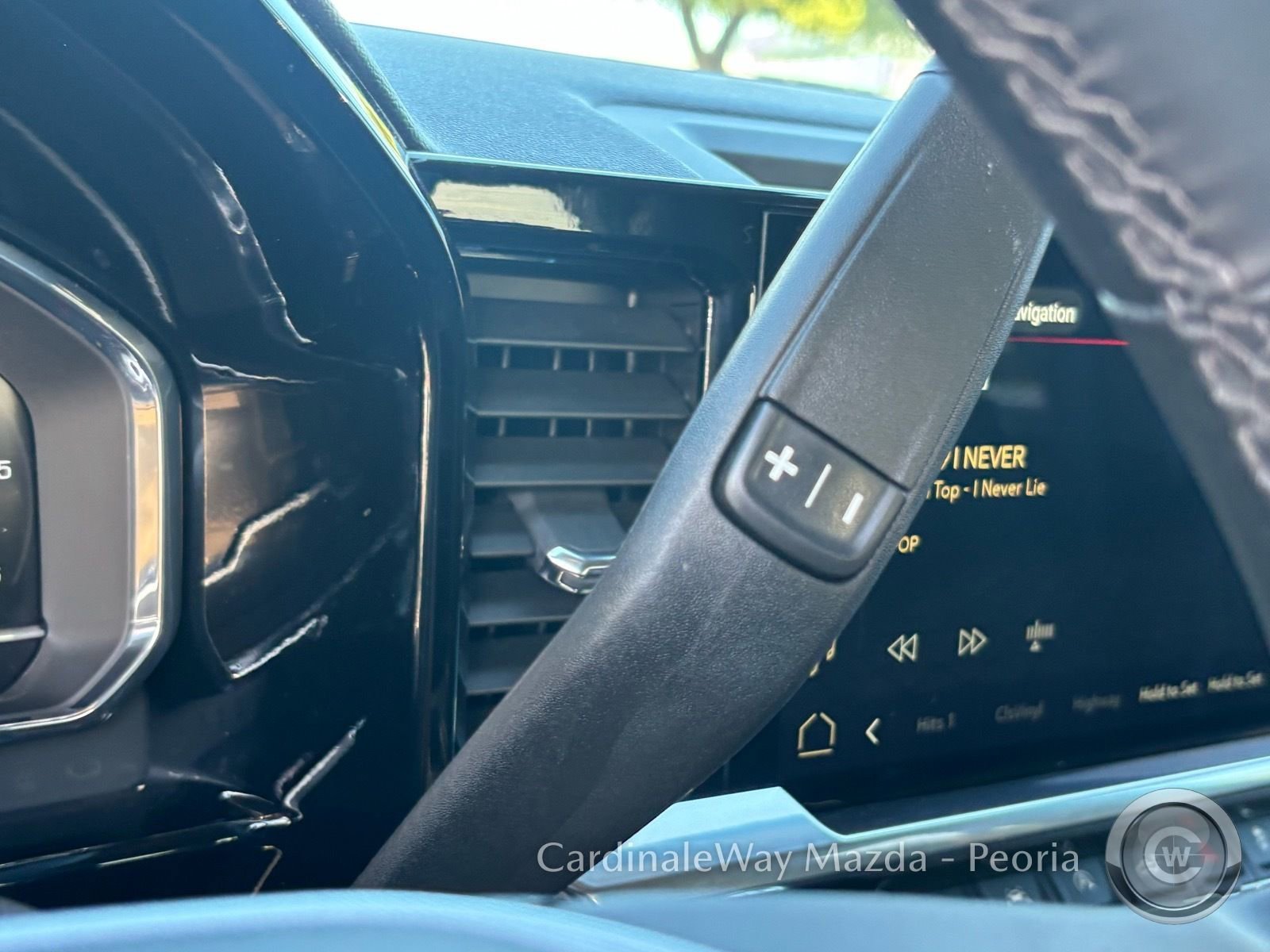 Used 2025 GMC Sierra 1500 SLE image 20