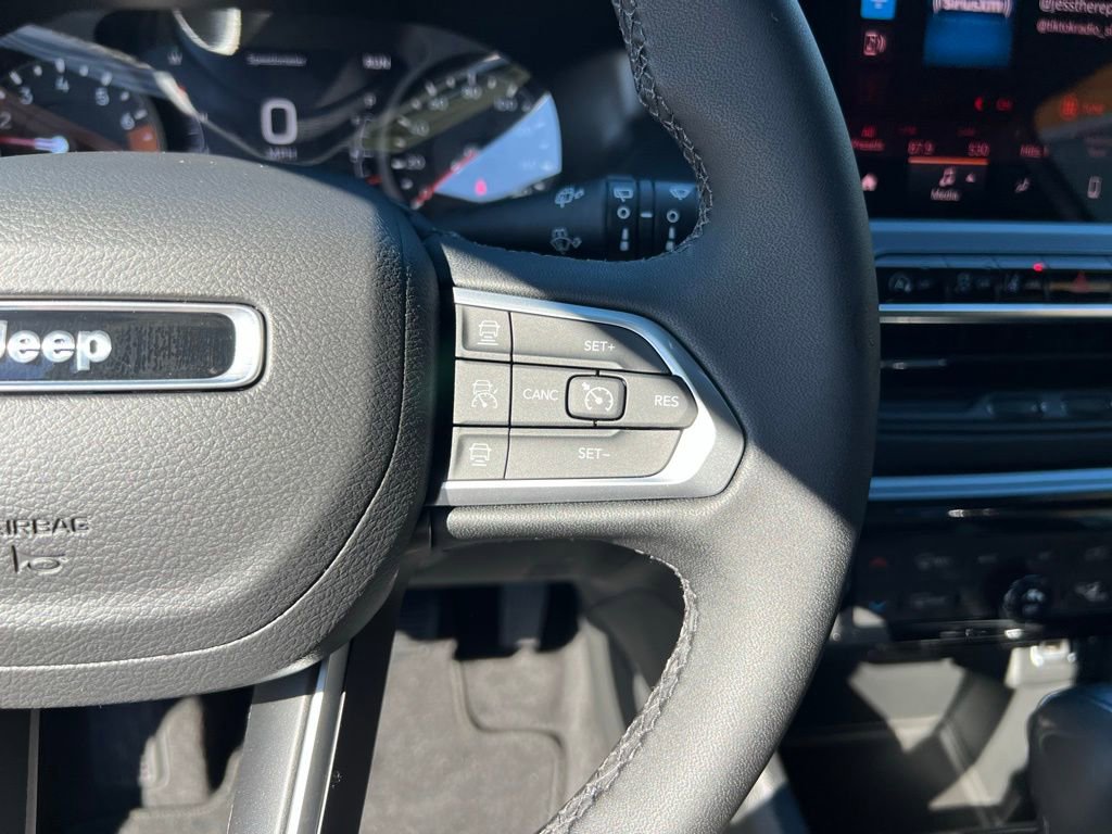 New 2026 Jeep Compass Limited AWD/4WD image 16