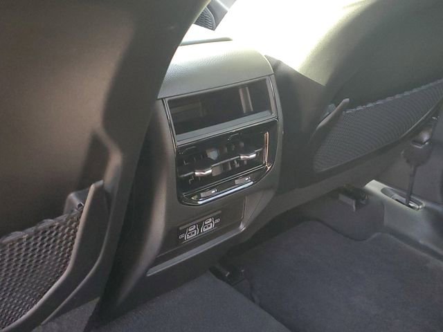 Used 2025 Jeep Grand Cherokee Laredo X image 12