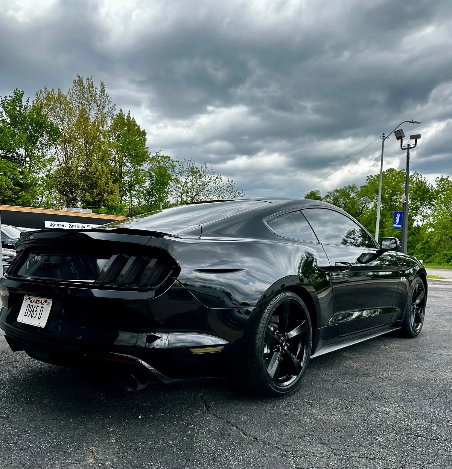 Used 2016 Ford Mustang GT RWD image 5
