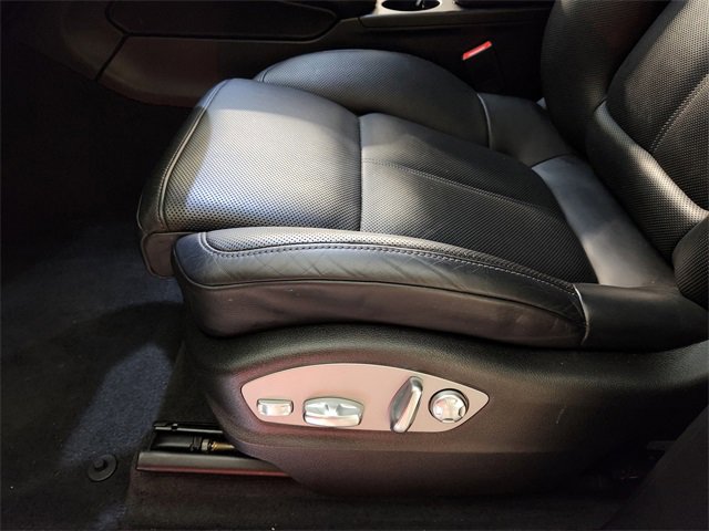 Used 2019 Porsche Macan image 23