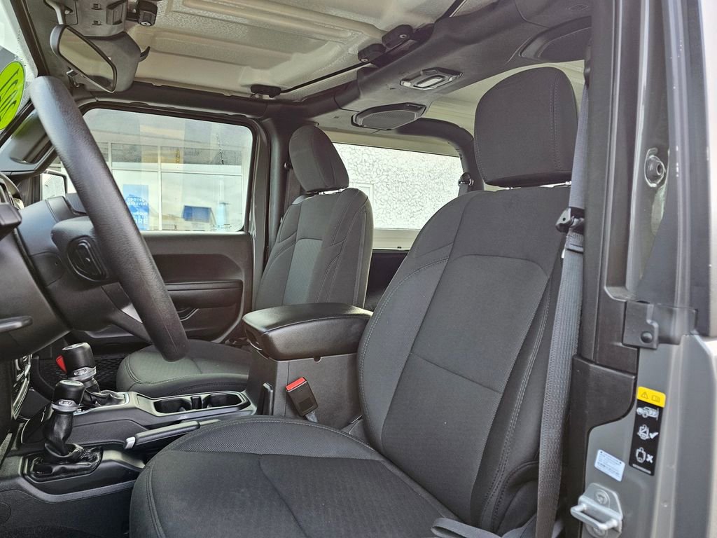 Used 2021 Jeep Wrangler Sport AWD/4WD image 17