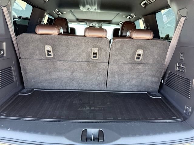 Used 2025 Nissan Armada Platinum Reserve AWD/4WD image 19