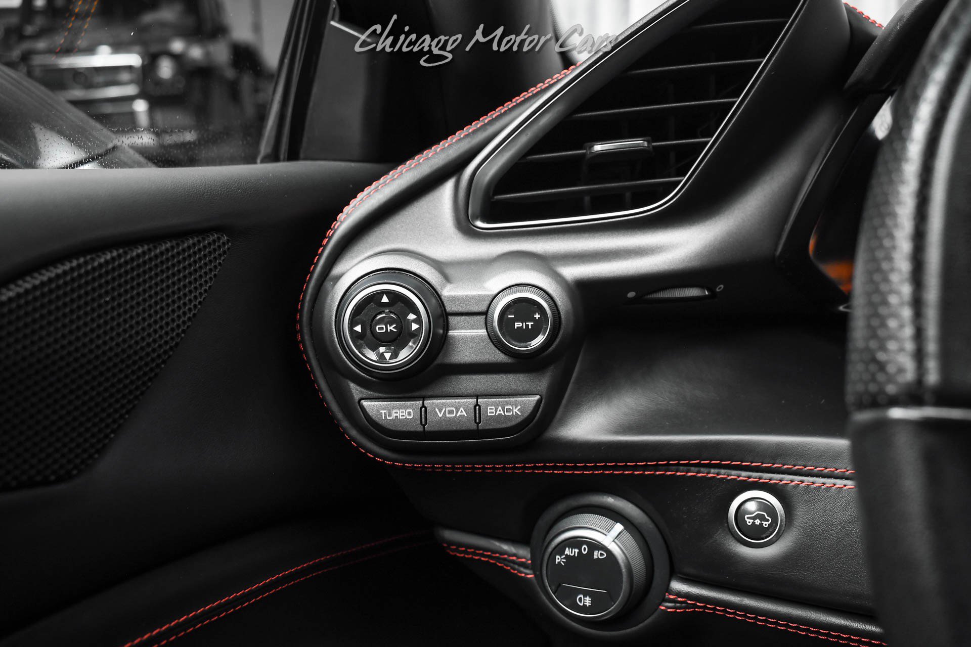 Used 2018 Ferrari 488 GTB RWD image 12