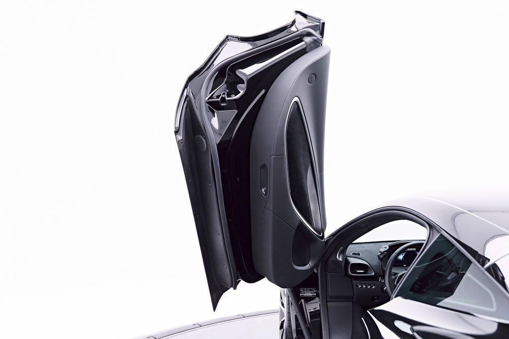 Used 2026 McLaren Artura RWD image 49
