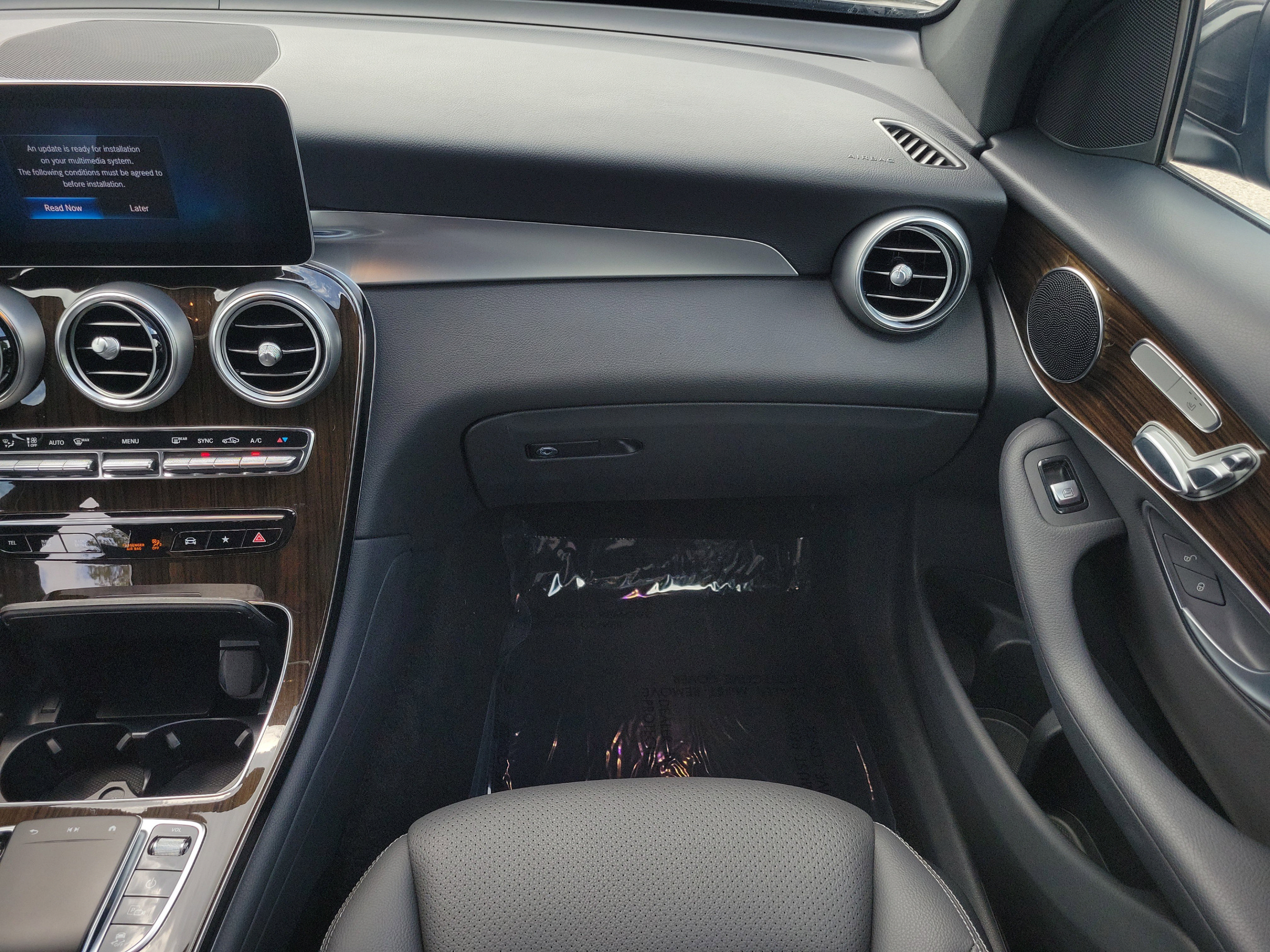 Certified 2023 Mercedes-Benz GLC 300 4MATIC Coupe image 15