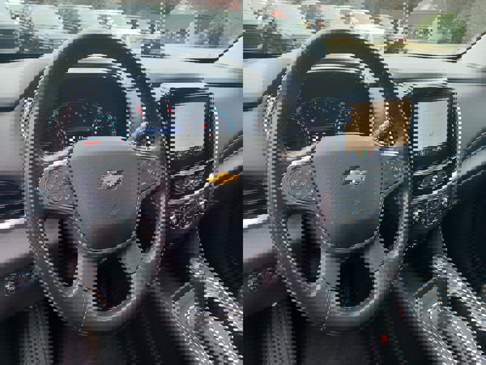 Used 2020 Chevrolet Traverse LT w/ LT Premium Package image 9