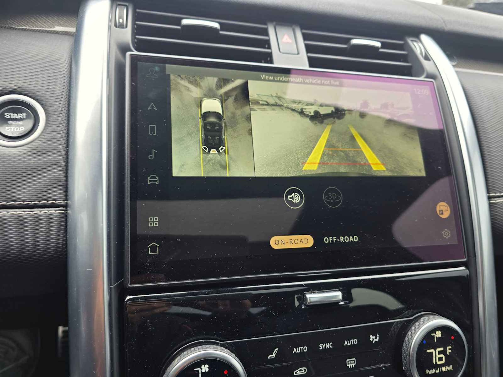 Used 2023 Land Rover Discovery Metropolitan Edition image 29