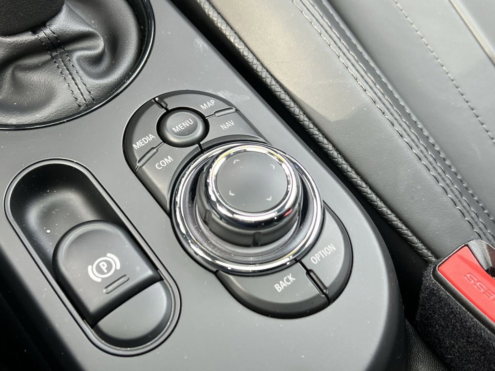 Used 2022 MINI Cooper SE image 23