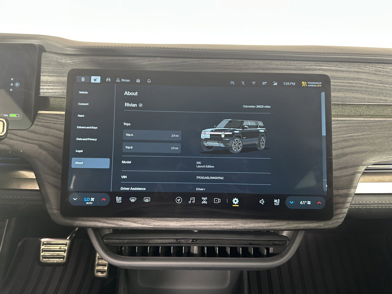 Used 2022 Rivian R1S Launch Edition image 26