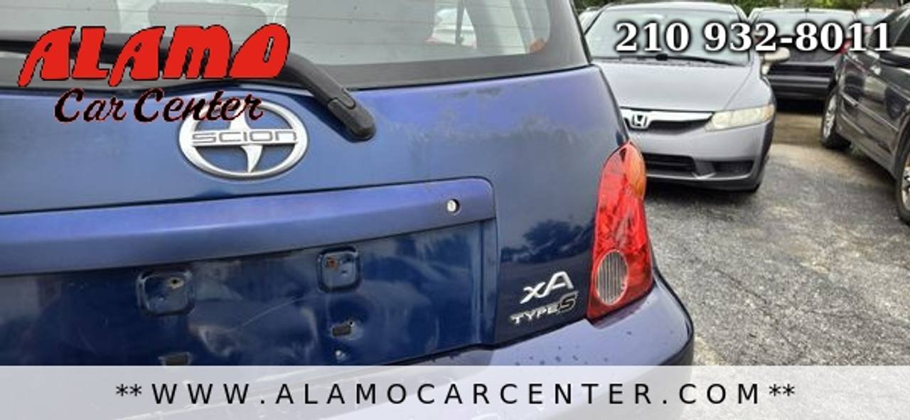 Used 2005 Scion xA FWD image 11