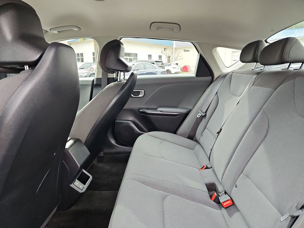 Used 2025 Kia K4 LXS image 25