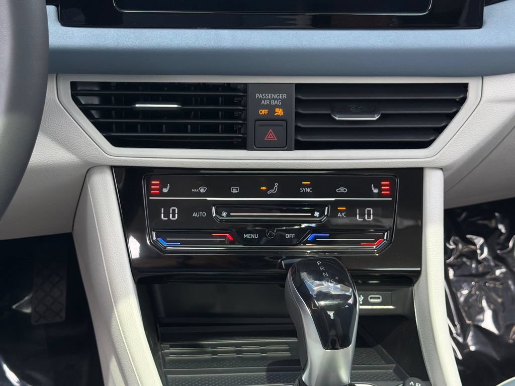 New 2026 Volkswagen Jetta SE FWD image 15