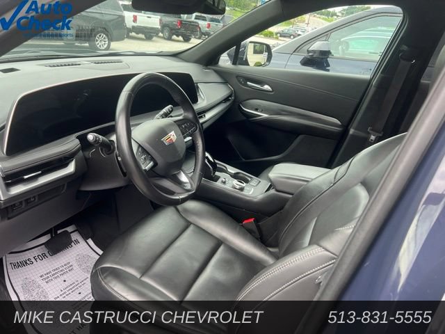 Used 2025 Cadillac XT4 Premium Luxury FWD image 6