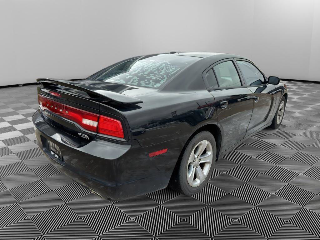 Used 2013 Dodge Charger SXT Plus image 3