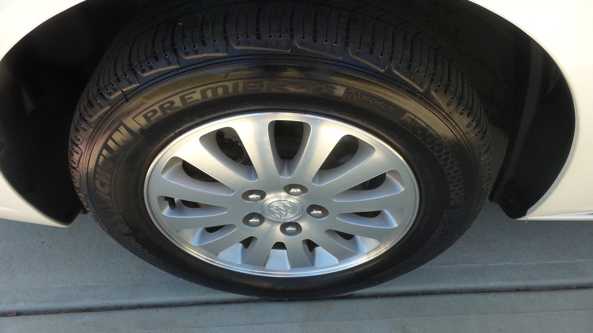 Used 2008 Buick Lucerne CX w/ Driver Confidence Package FWD image 18