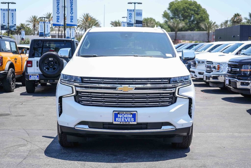 Used 2024 Chevrolet Suburban Premier RWD image 2