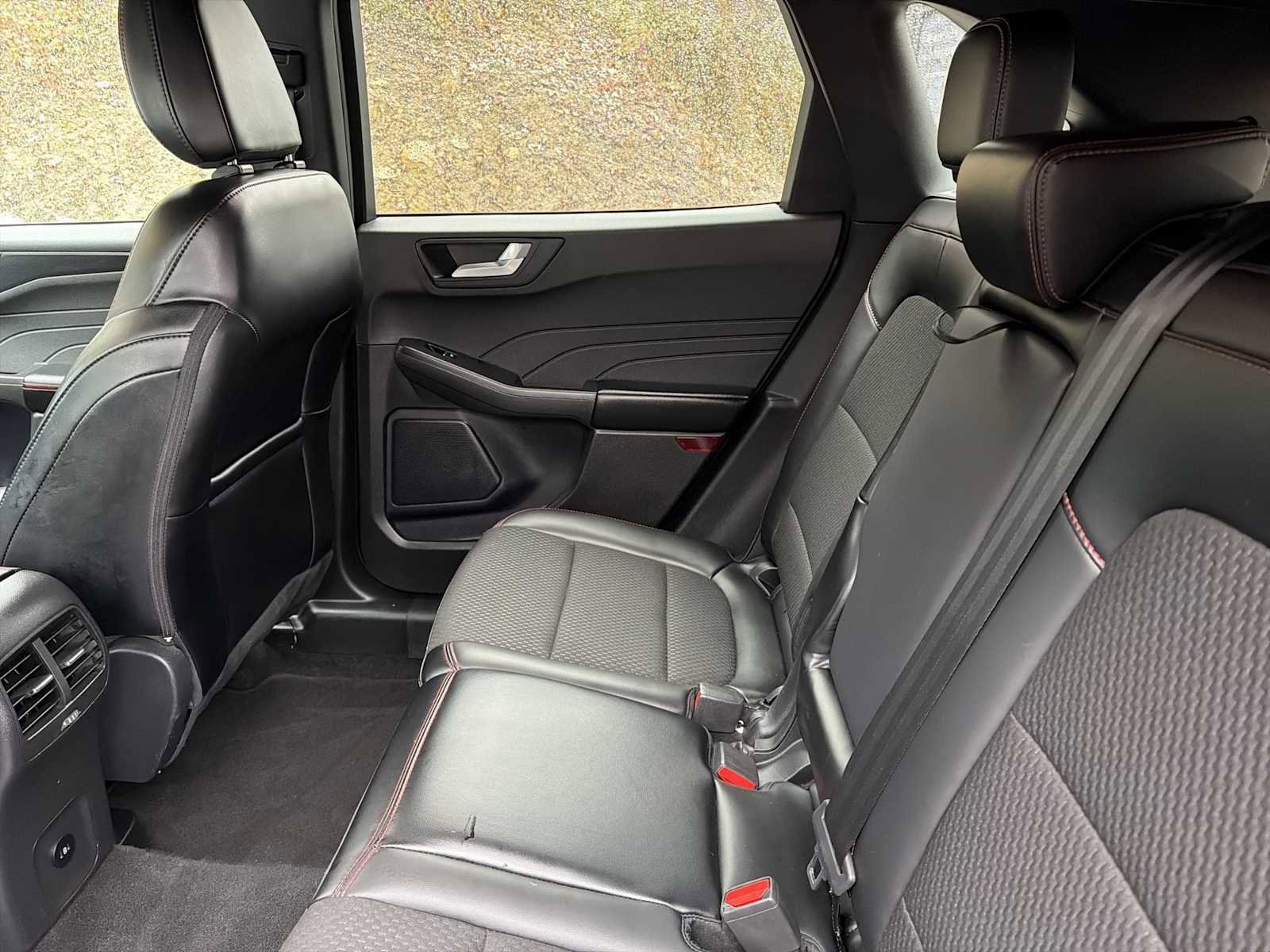 Used 2024 Ford Escape ST-Line image 23