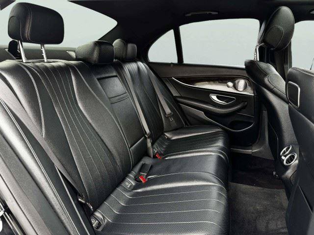 Used 2019 Mercedes-Benz E 300 w/ Premium 1 Package image 44